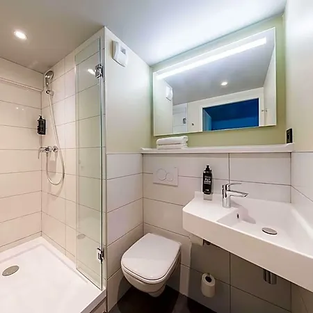 Ibis Budget Est Mediterranee A9 / A75 2*