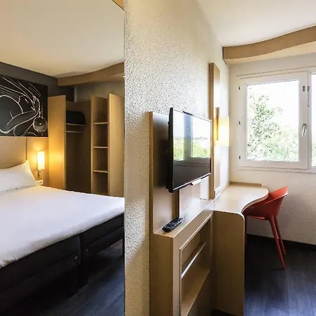 Hotel Ibis Budget Est Mediterranee A9 / A75