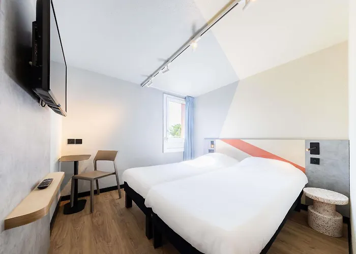 Otel Ibis Budget Est Mediterranee A9 / A75 2*